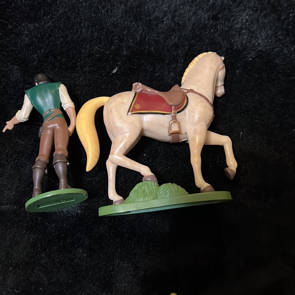 Disney Figures Lot - Picture 7 of 7